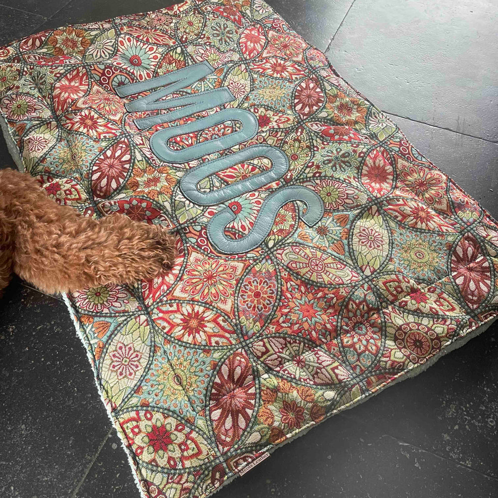 Gepersonaliseerd luxe honden benchkleed LIMITED