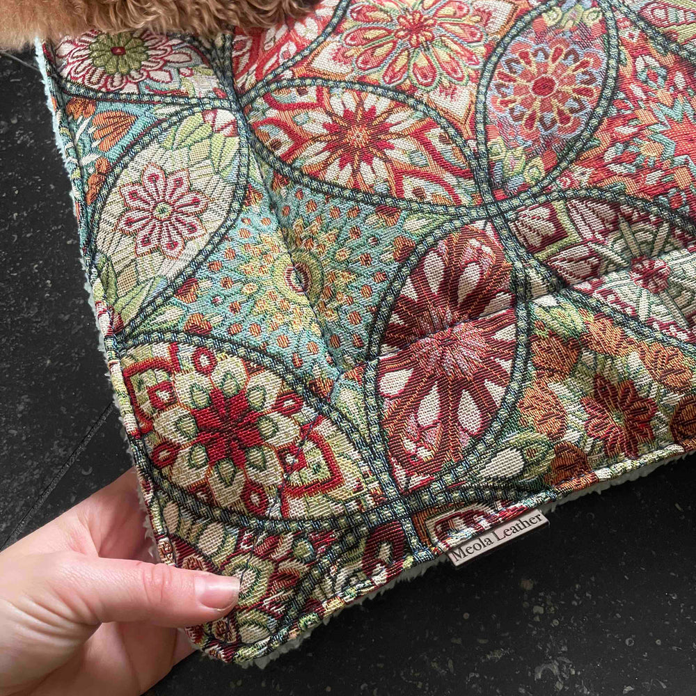 
                      
                        Gepersonaliseerd luxe honden benchkleed LIMITED
                      
                    