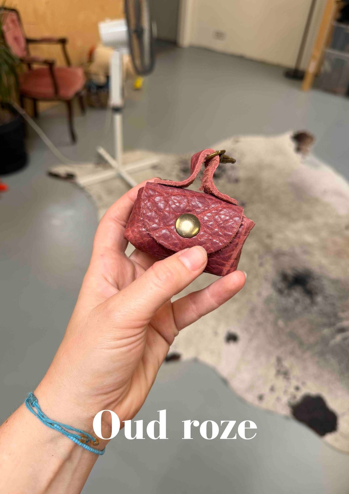 Poeptasje handgemaakt meola leather dogs zakje om poepzakjes in te doen te klikken aan hondenriem oud_roze