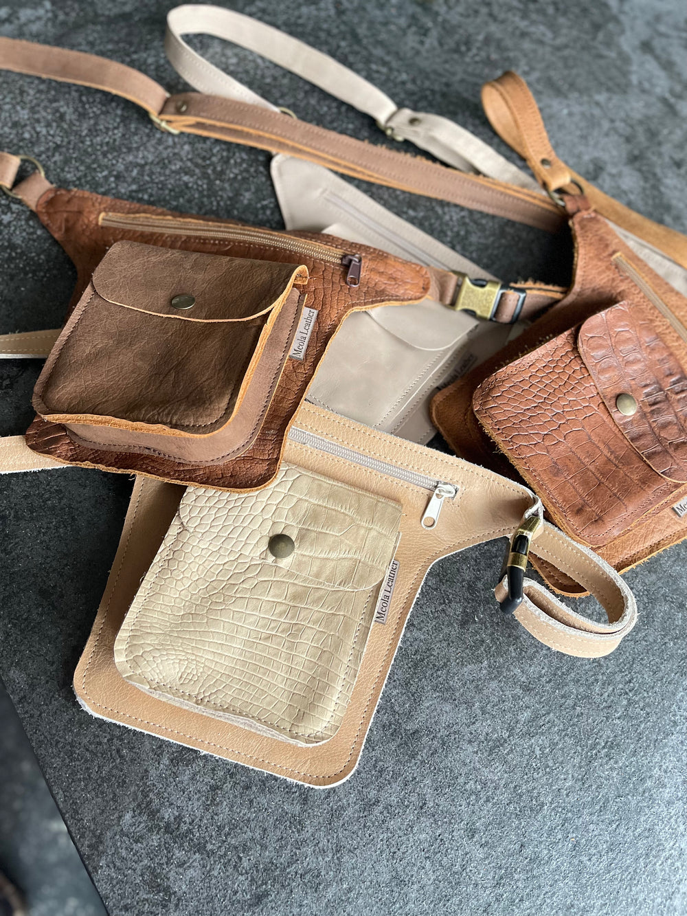 doggybag leren uitlaattas hond handgemaakt speciale kleur
