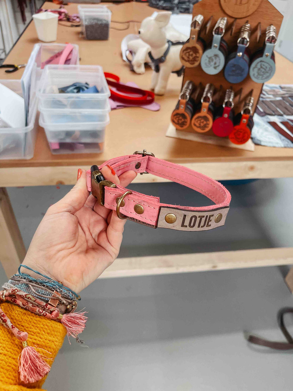 halsband leer op maat gepersonaliseerd op maat roze lotje