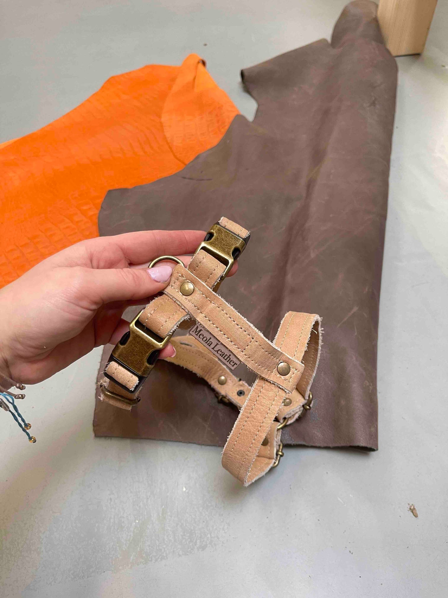 handgemaakt leren y tuig hond perfect passend tuig doodle teckel gepersonaliseerd naam L sale beige 