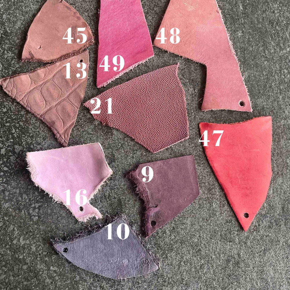 
                      
                        kleurenstaal-meola-leather-dogs-leer-roze
                      
                    