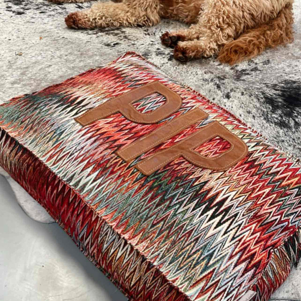 kussen hond benchkussen gepersonaliseerd met naam handgemaakt zigzag