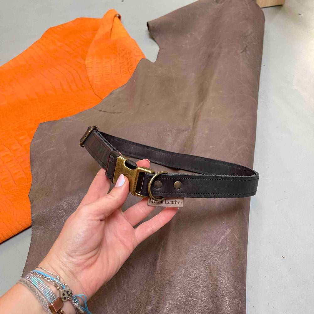 leren klik halsband handgemaakt zwart in maat m en l 20mm 25mm breed