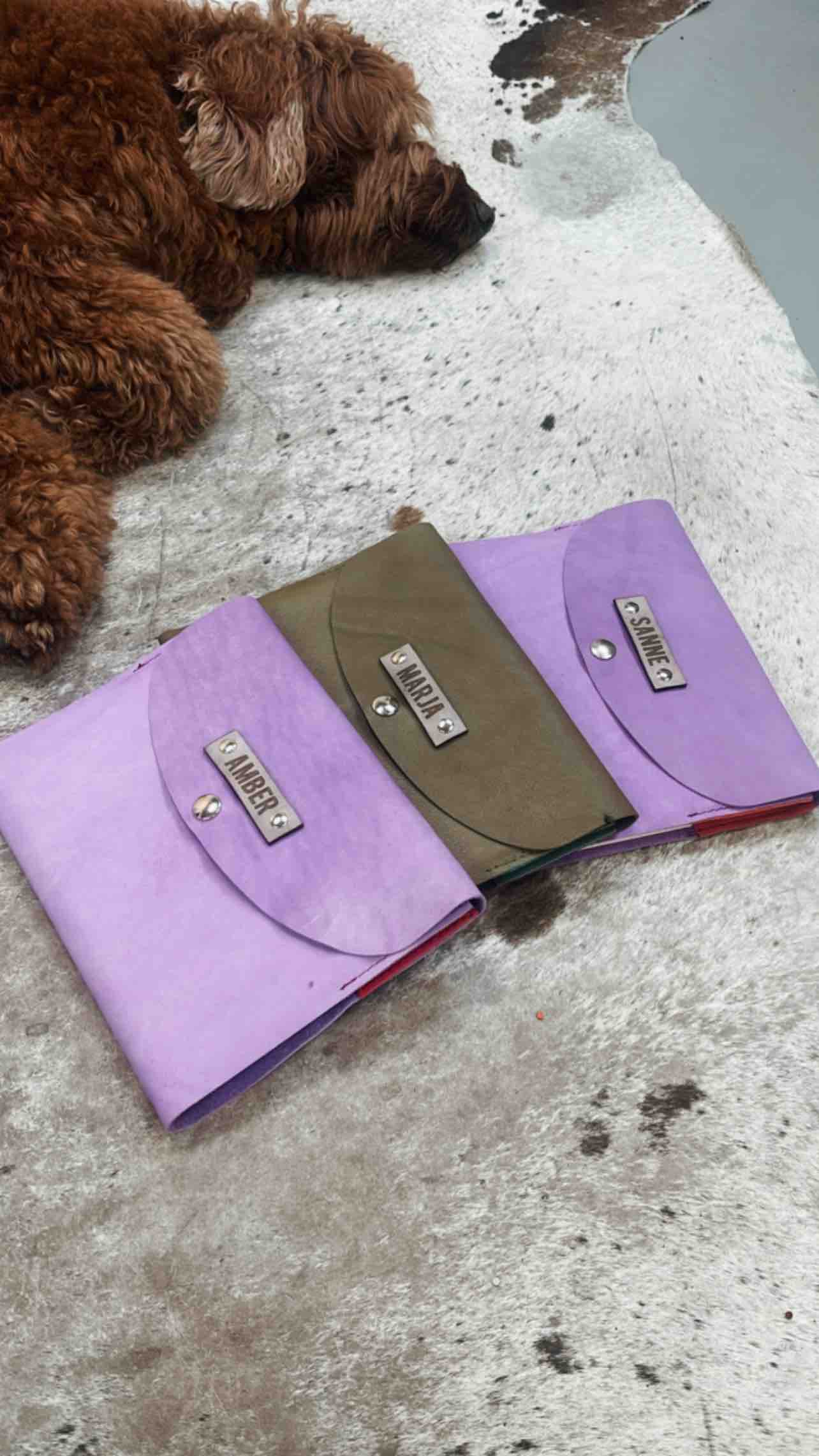 leren notitieboek gepersonaliseerd