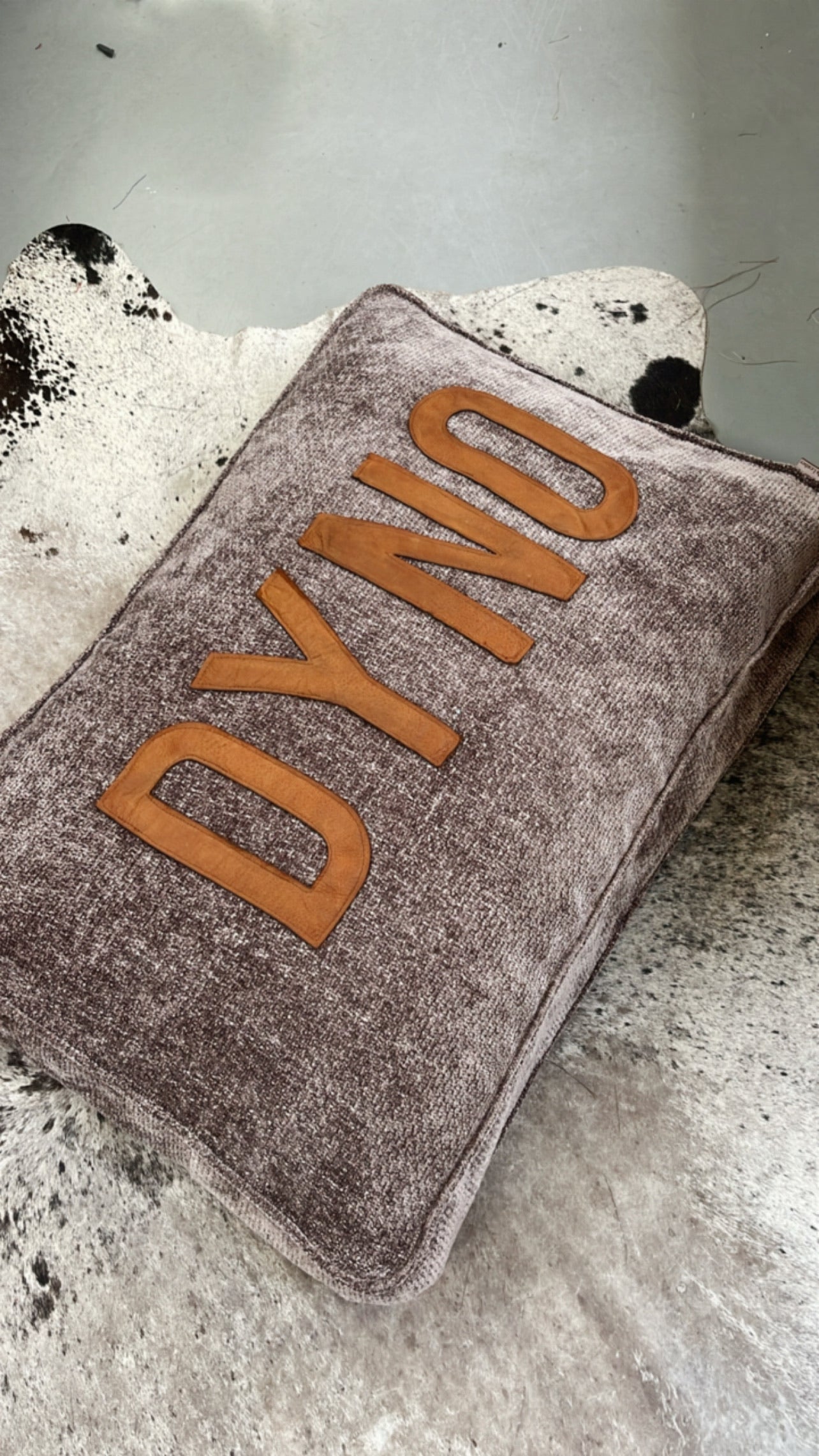luxe hondenkussen hondenmand benchkussen gepersonaliseerd met naam 100x70 50x70 donkerbruin teddy