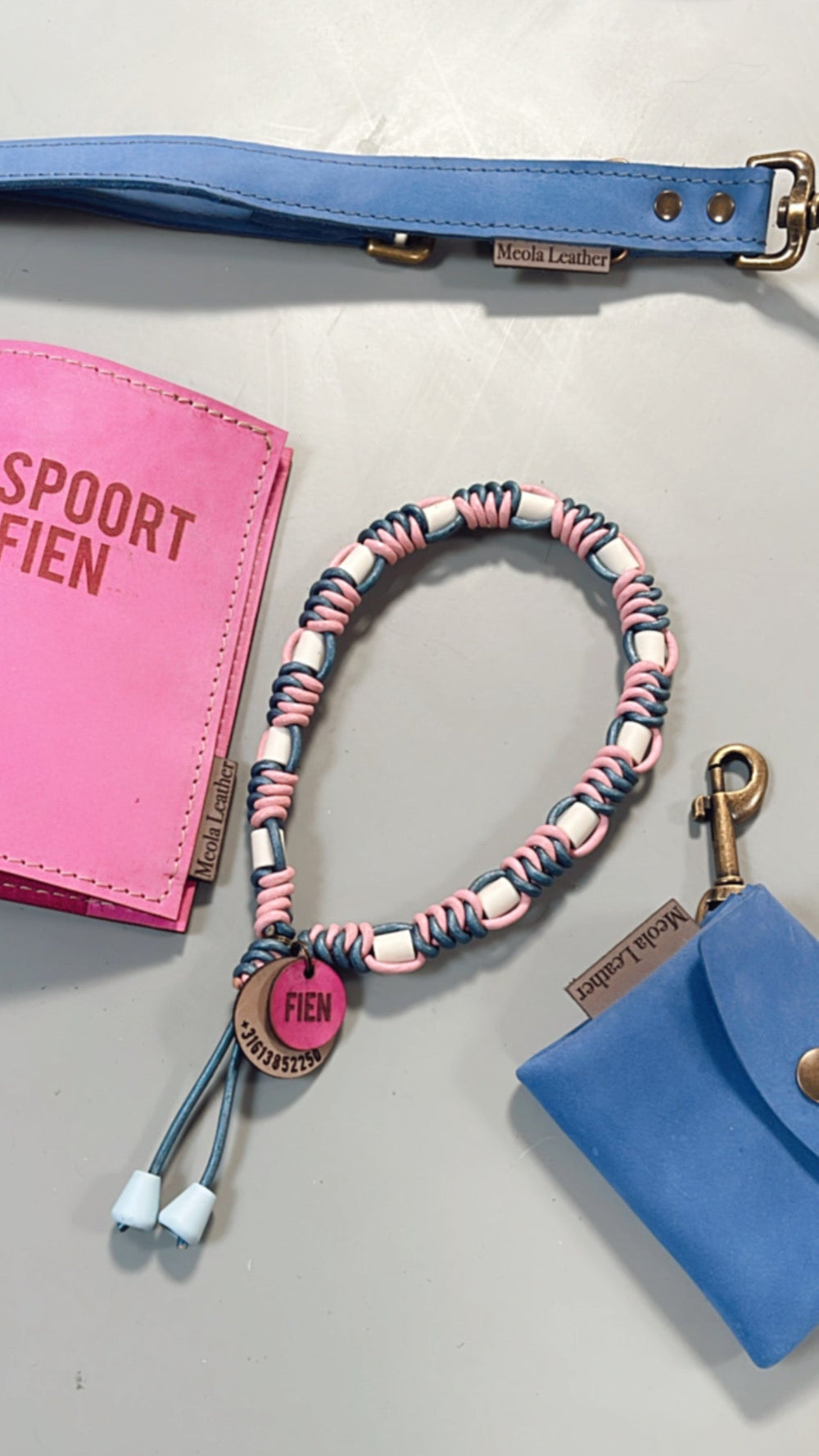 meola-leather-dogs-tekenbandje-hondensierraad-EM-kralen-leren-tekenband-roze