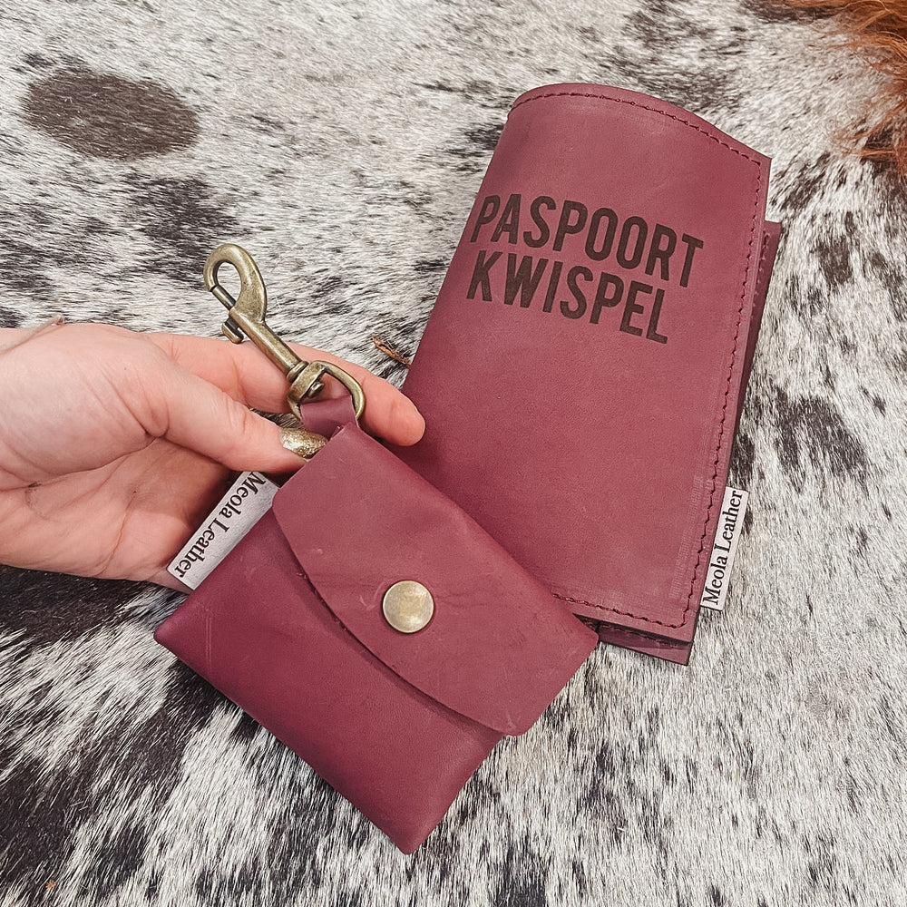 
                      
                        paspoorthoes-hond-met-naam-wijnrood
                      
                    
