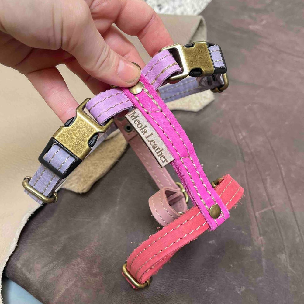 
                      
                        roze_27  limited_hondentuig_harnas_hond_y_tuig_goed_passend_handgemaakt_leer_meola_leather_dogs lederen hondentuig
                      
                    
