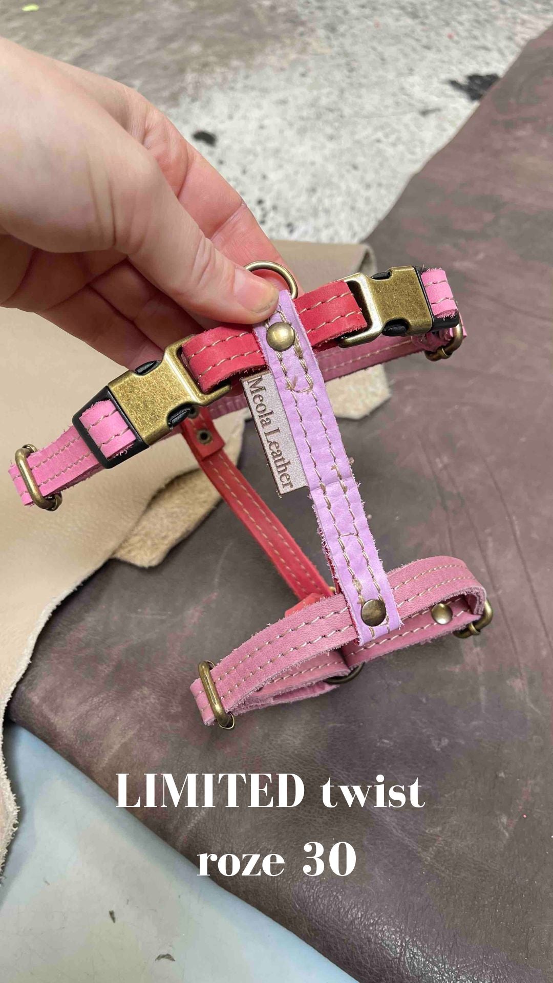 roze_30 limited_hondentuig_harnas_hond_y_tuig_goed_passend_handgemaakt_leer_meola_leather_dogs lederen hondentuig